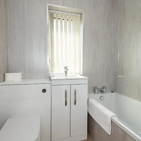 펜션 A Cosy, Modern 3 Bedroom House In 미들즈브러