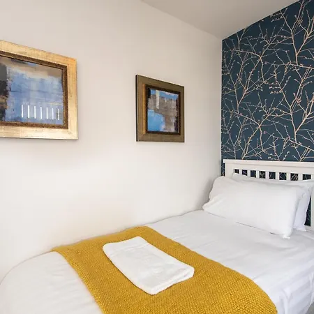 A Cosy, Modern 3 Bedroom House In * Middlesbrough