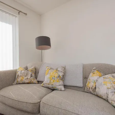 A Cosy, Modern 3 Bedroom House In 米德尔斯伯勒