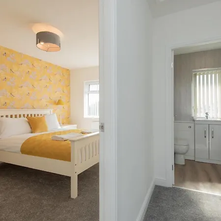 A Cosy, Modern 3 Bedroom House In 米德尔斯伯勒