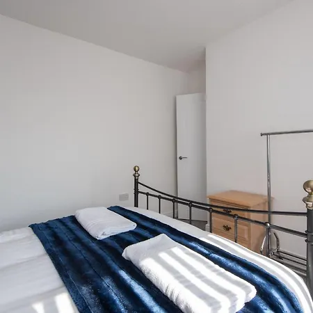 A Cosy, Modern 3 Bedroom House In 度假居