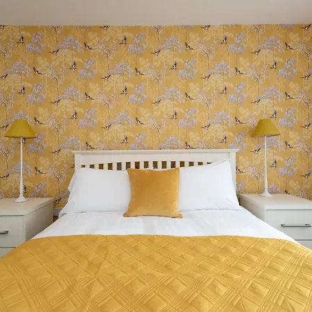 A Cosy, Modern 3 Bedroom House In * 米德尔斯伯勒