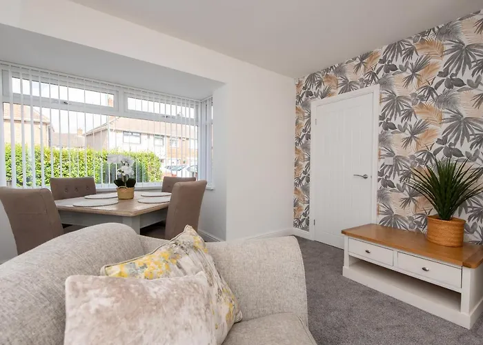 A Cosy, Modern 3 Bedroom House In Holiday home Middlesbrough