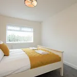 A Cosy, Modern 3 Bedroom House In * Middlesbrough